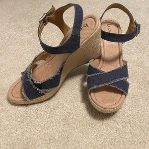 b.o.c wedge sandals